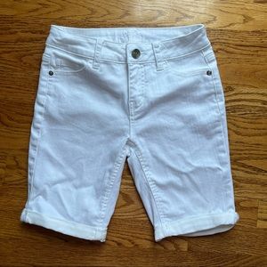 Justice sz 14 slim stretch jean White denim bermuda shorts